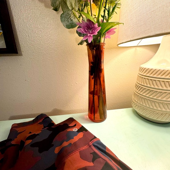 LULU LEGGINGS - Picture 3 of 4